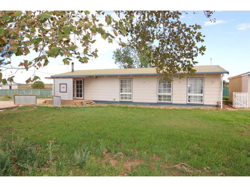 16 Cowanna Avenue, Merbein South VIC 3505