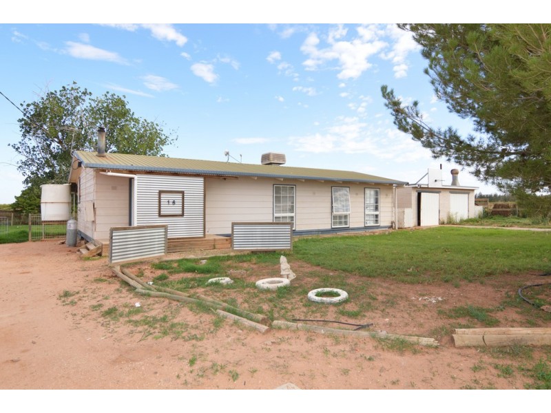 16 Cowanna Avenue, Merbein South VIC 3505