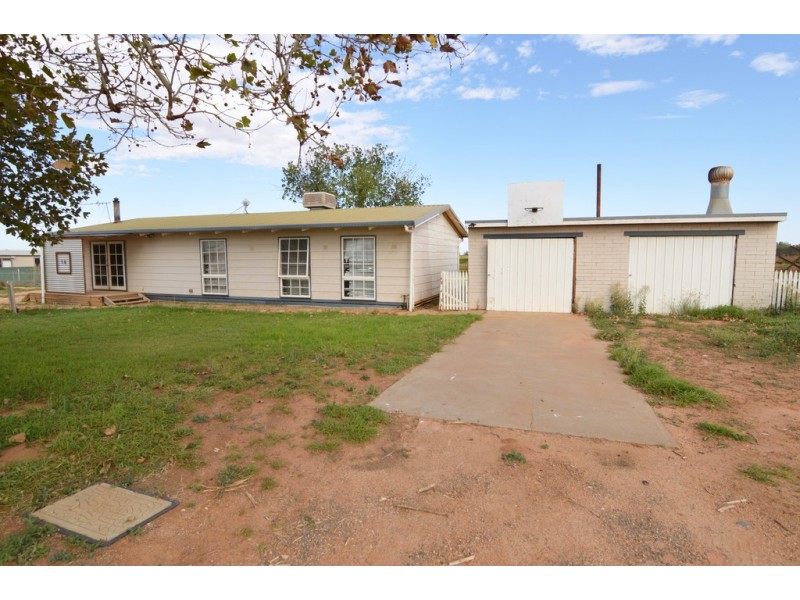 16 Cowanna Avenue, Merbein South VIC 3505