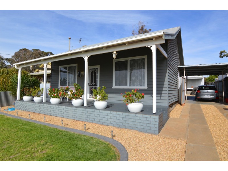 16 Third Street, Merbein VIC 3505