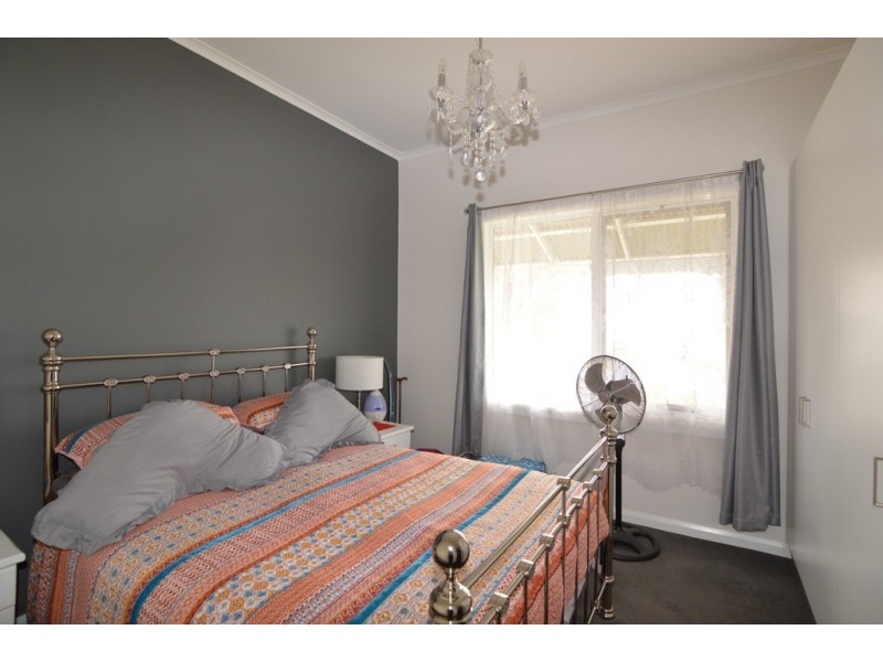 16 Third Street, Merbein VIC 3505