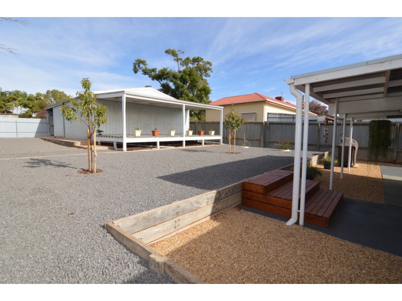16 Third Street, Merbein VIC 3505