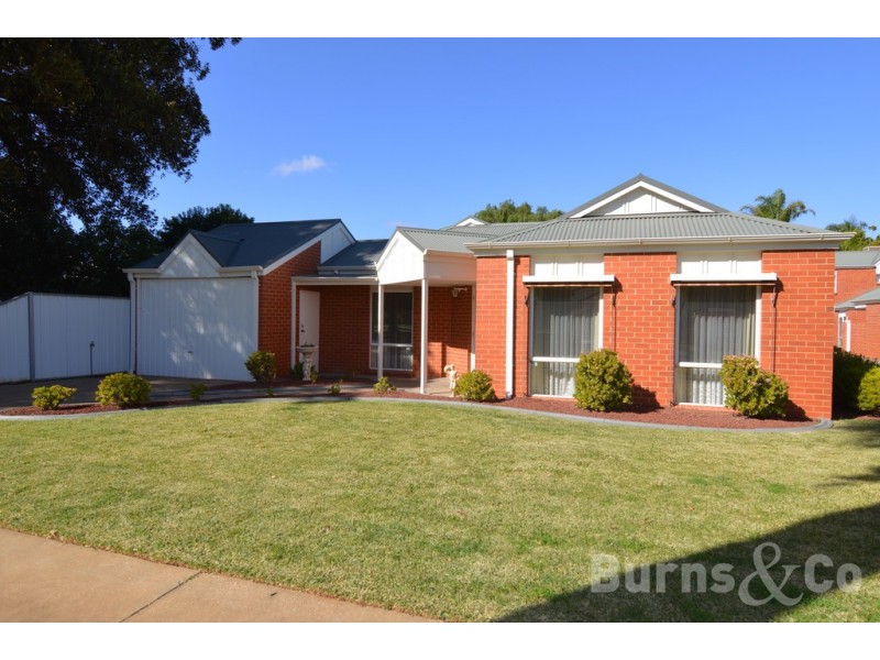 Unit 1/8 Chaffey Avenue, Mildura VIC 3500