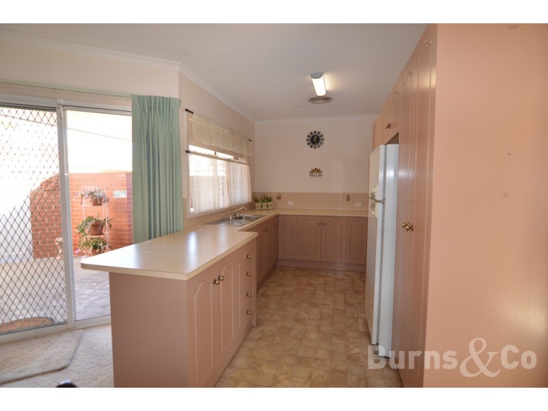 Unit 1/8 Chaffey Avenue, Mildura VIC 3500