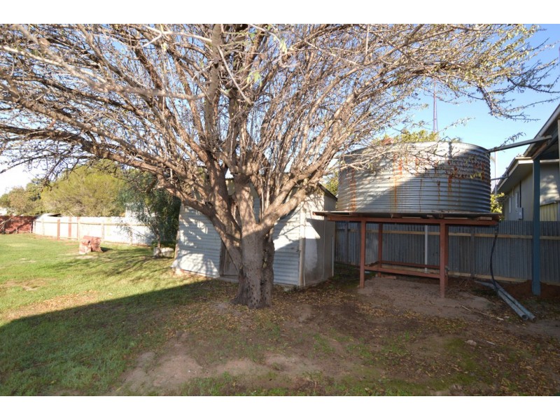 20 Gregory Street, Ouyen VIC 3490