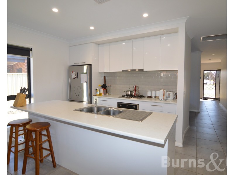 2/13 Springfield Drive, Mildura VIC 3500