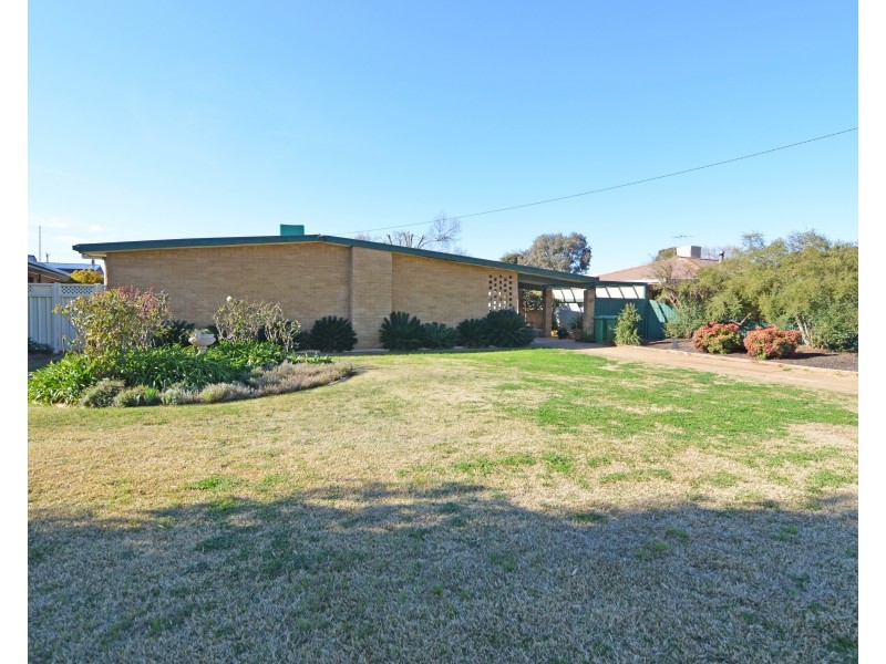 64 William Street, Gol Gol NSW 2738