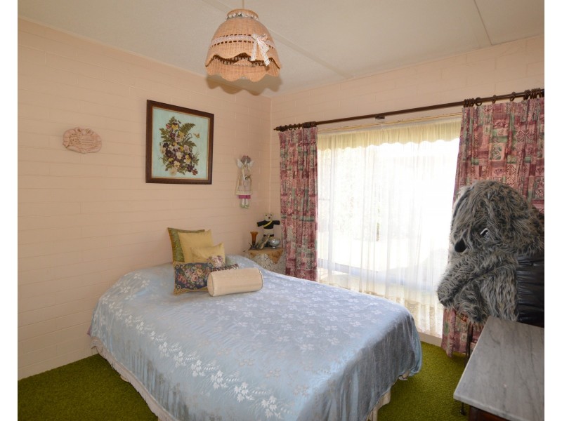 64 William Street, Gol Gol NSW 2738