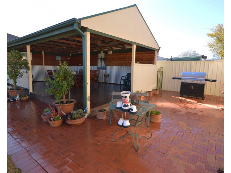 64 William Street, Gol Gol NSW 2738