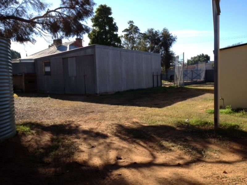 12 Fuller Street, Ouyen VIC 3490