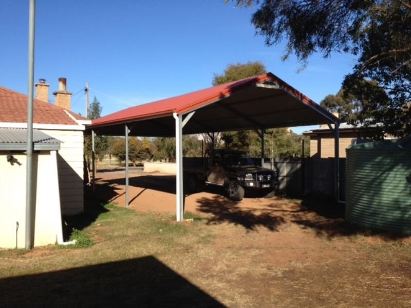 12 Fuller Street, Ouyen VIC 3490