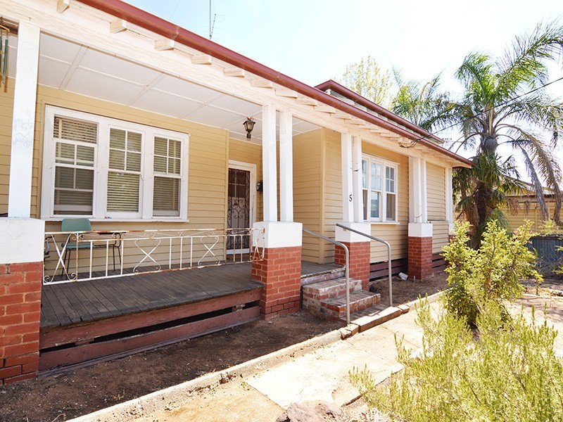 5 Cooper Street, Ouyen VIC 3490