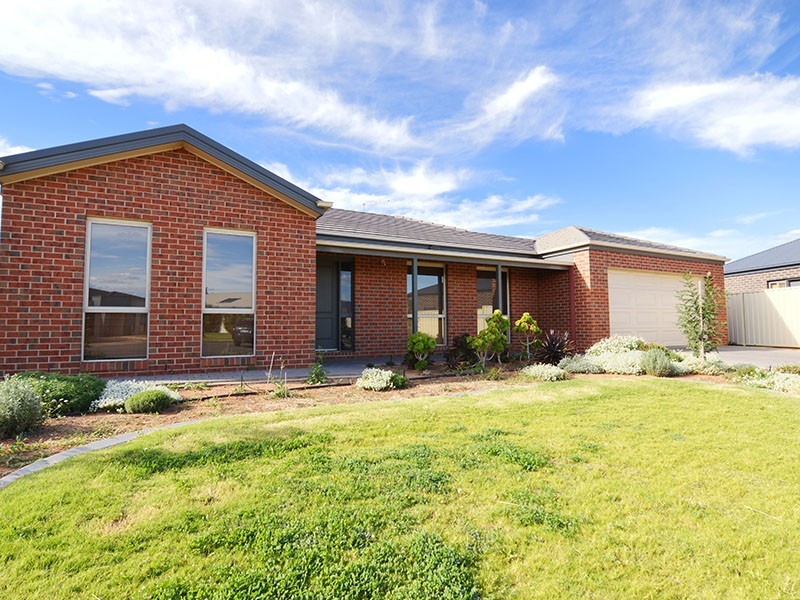 8 Oxley Court, Mildura VIC 3500