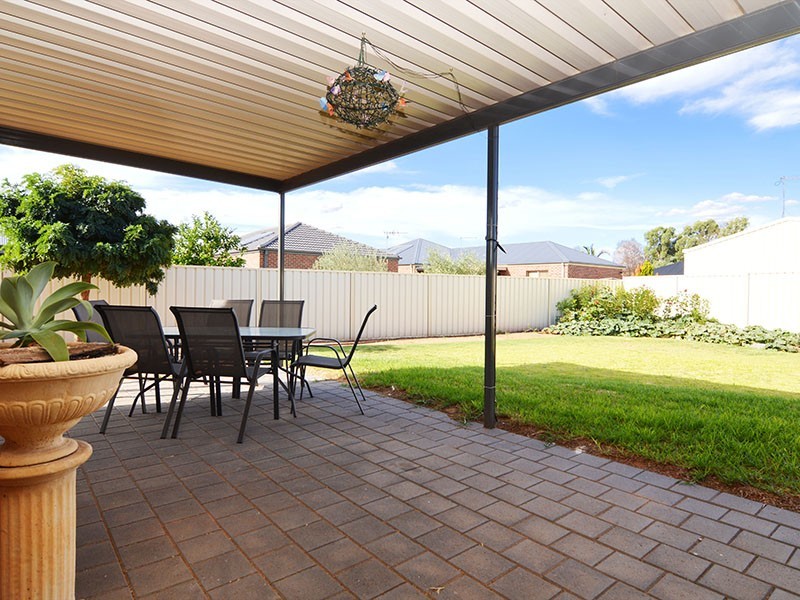 8 Oxley Court, Mildura VIC 3500