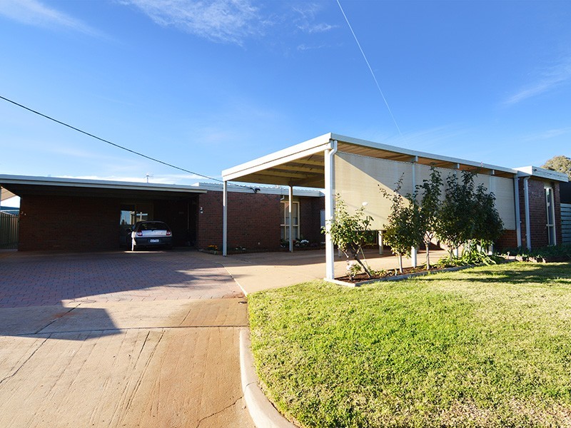 1/9 John Court, Irymple VIC 3498