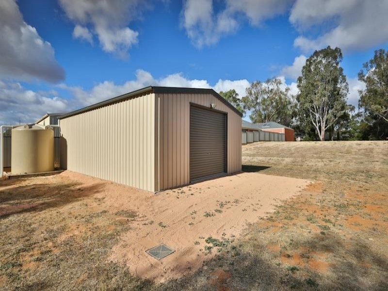 18 Carramar Drive, Gol Gol NSW 2738