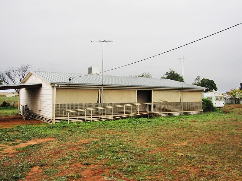 210 Jezzine Road, Robinvale VIC 3549
