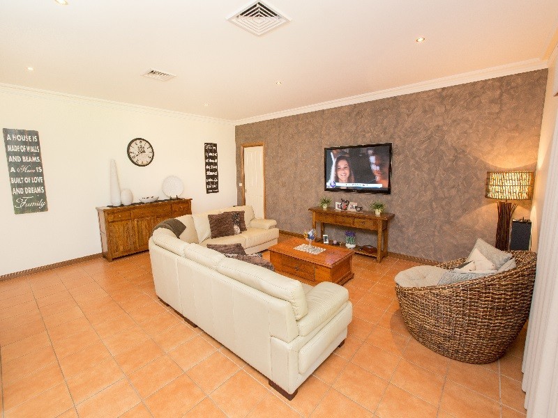 423 Dairtnunk Avenue, Cardross VIC 3496