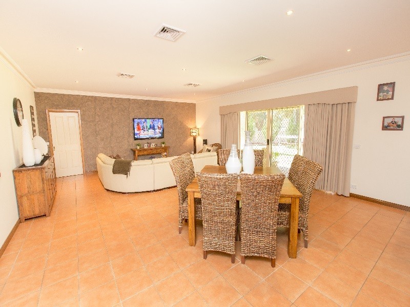 423 Dairtnunk Avenue, Cardross VIC 3496