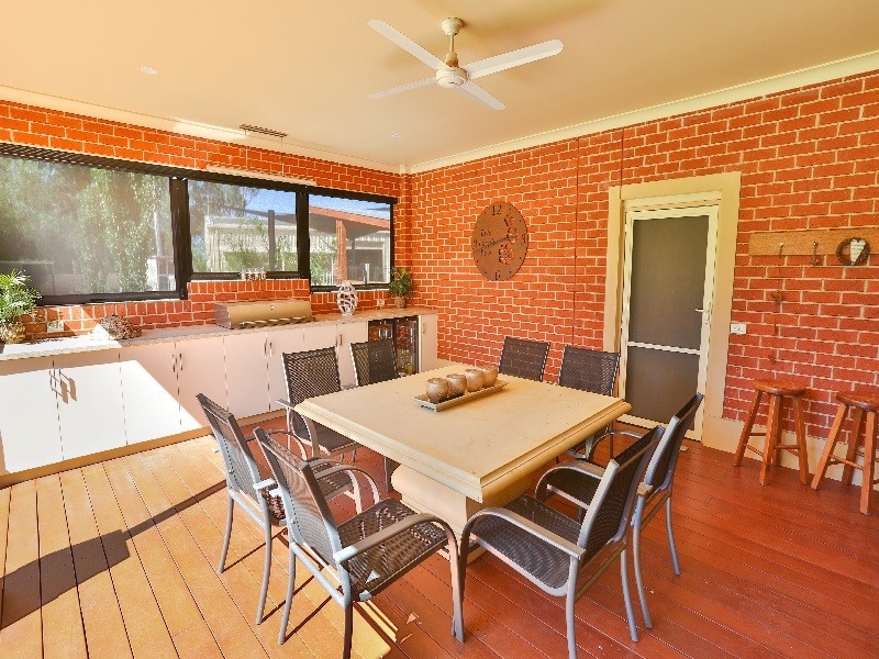 423 Dairtnunk Avenue, Cardross VIC 3496