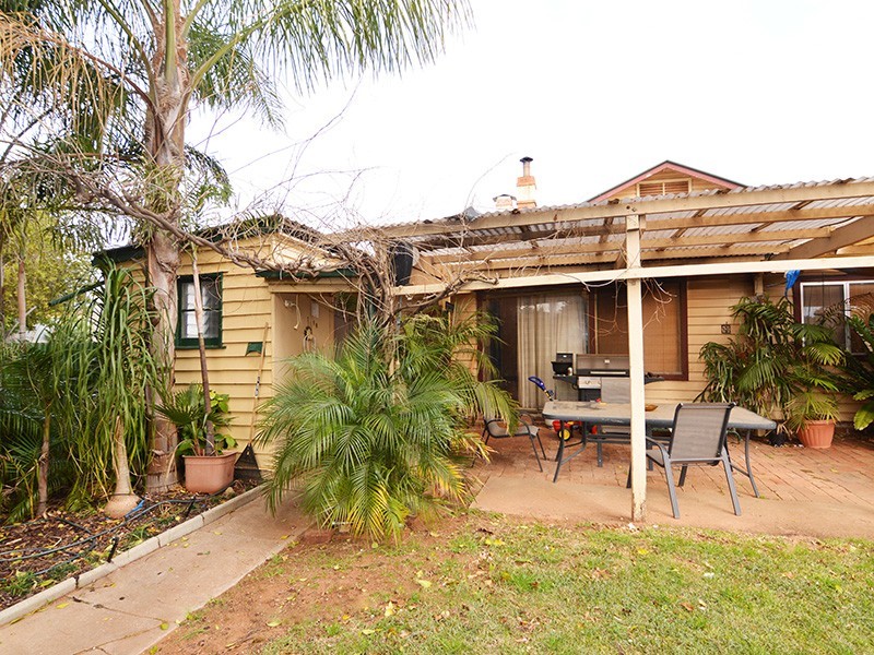 25 Heytsbury Avenue, Red Cliffs VIC 3496