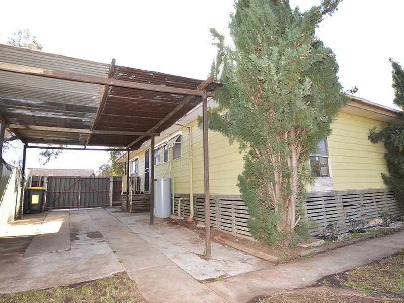 11 Namoi Avenue, Red Cliffs VIC 3496
