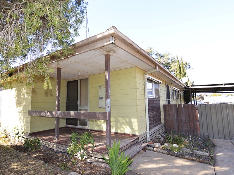 11 Namoi Avenue, Red Cliffs VIC 3496