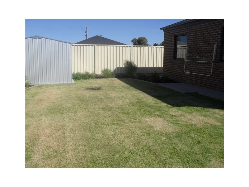 2/22 Philippa Crescent, Mildura VIC 3500