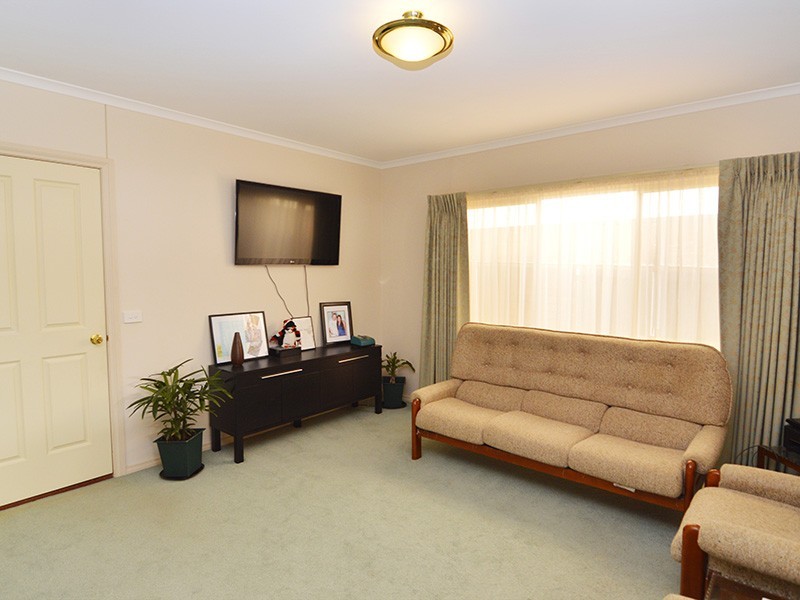 2/125 Commercial Street, Merbein VIC 3505