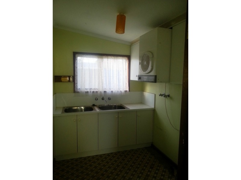 5 Kuranda Avenue, Sunnycliffs VIC 3496