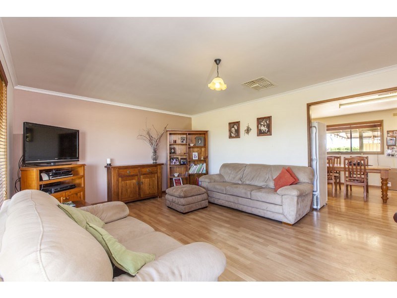 135 Dyar Avenue, Cabarita VIC 3505