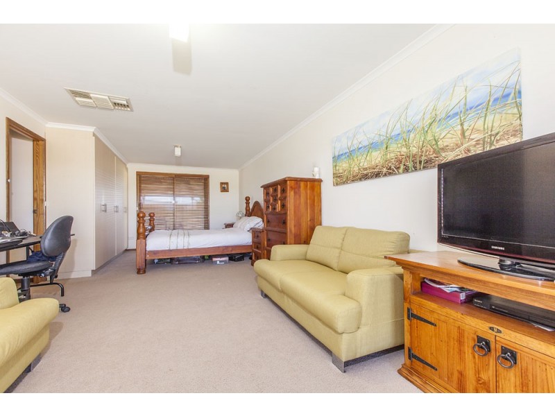 135 Dyar Avenue, Cabarita VIC 3505