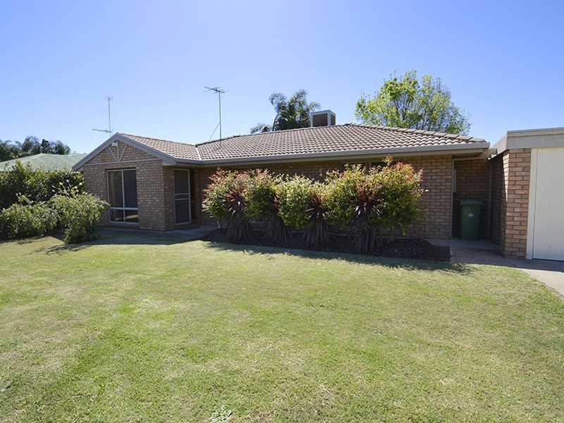 40 Crane Drive, Buronga NSW 2739