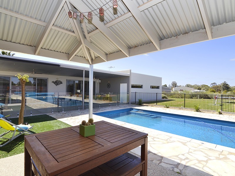 4 Forrester Court, Nichols Point VIC 3501