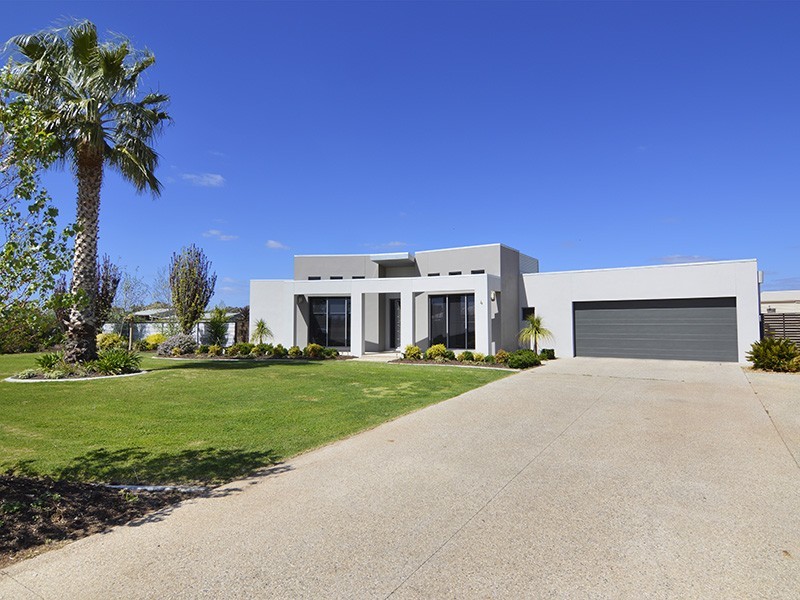 4 Forrester Court, Nichols Point VIC 3501