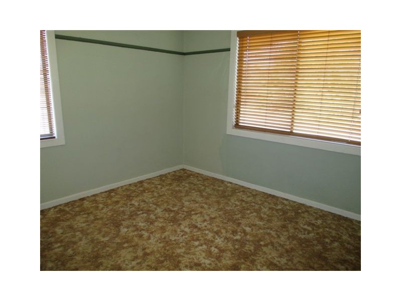 32 Railway Terrace, Ouyen VIC 3490
