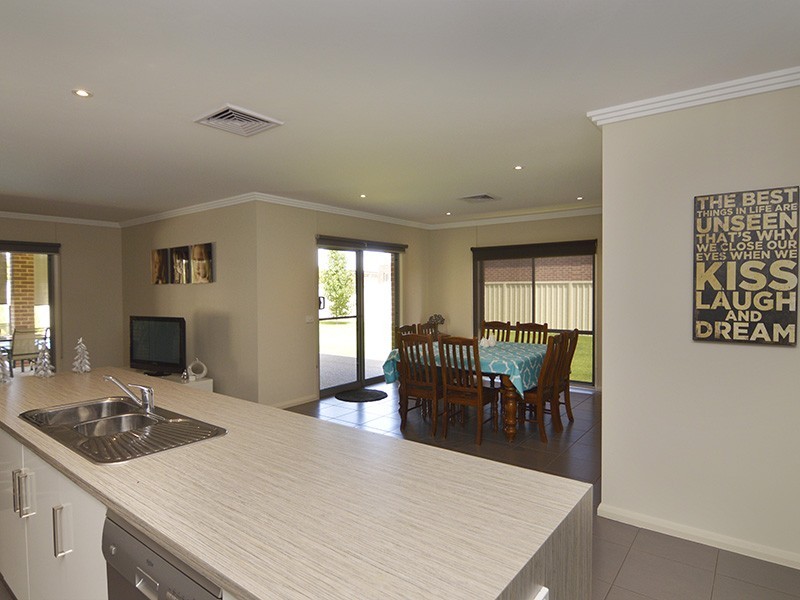 5 Dominic Court, Mildura VIC 3500