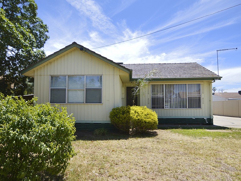 6 Weir Cresent, Mildura VIC 3500