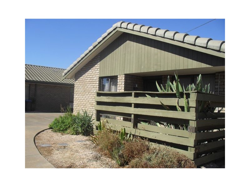 2/40 Cherry Ave, Mildura VIC 3500