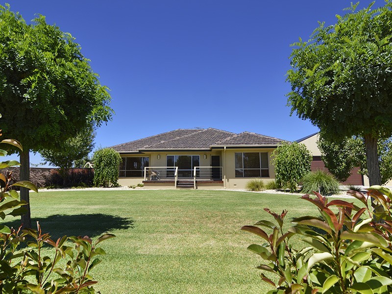 684 Deakin Avenue, Mildura VIC 3500
