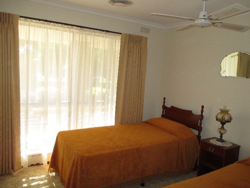 16 Loveridge Street, Ouyen VIC 3490