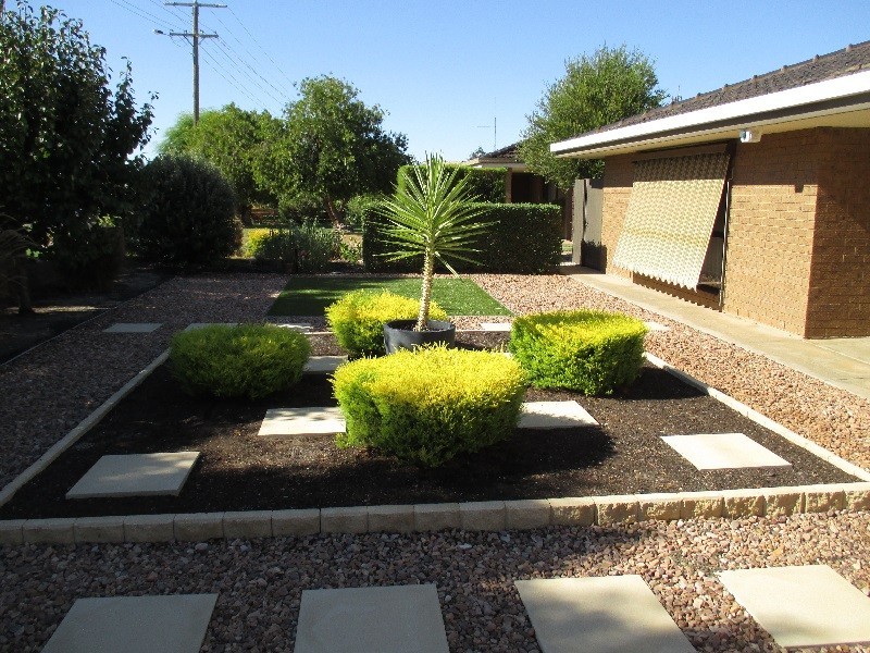 16 Loveridge Street, Ouyen VIC 3490