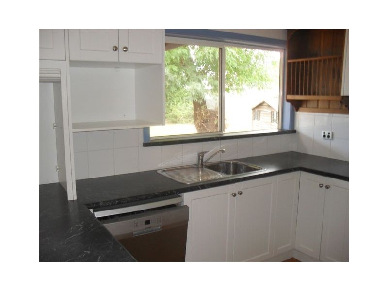 73 Tapio Street, Dareton NSW 2717