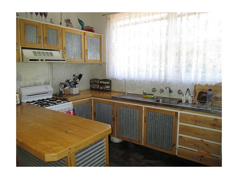 29-31 Railway Avenue, Sea Lake VIC 3533