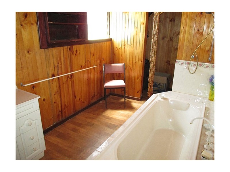 29-31 Railway Avenue, Sea Lake VIC 3533