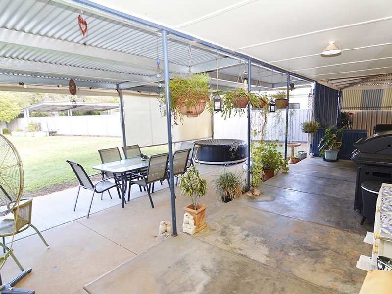 36 Neilpo Street, Dareton NSW 2717