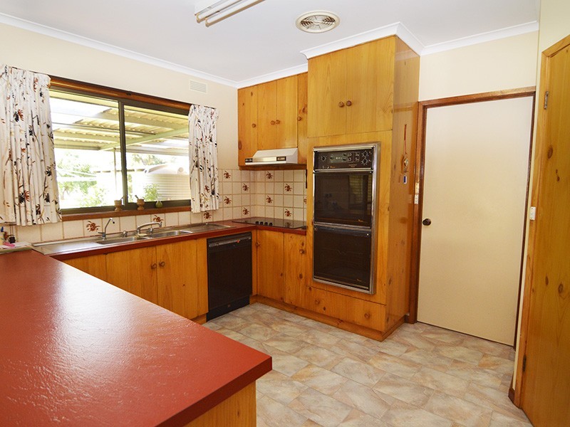 1 Tireel Drive, Nichols Point VIC 3501