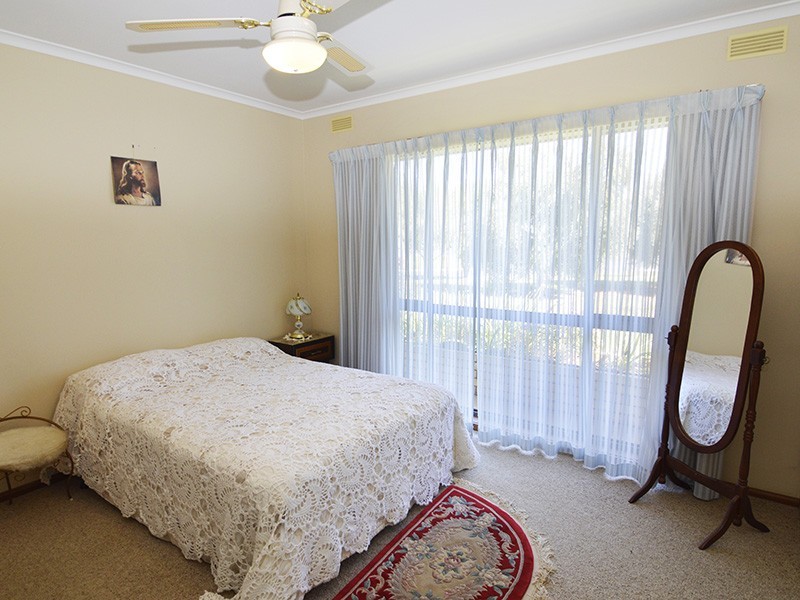 1 Tireel Drive, Nichols Point VIC 3501