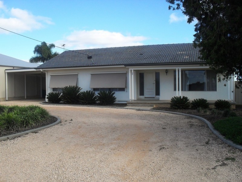 36 Fifth Street, Nichols Point VIC 3501