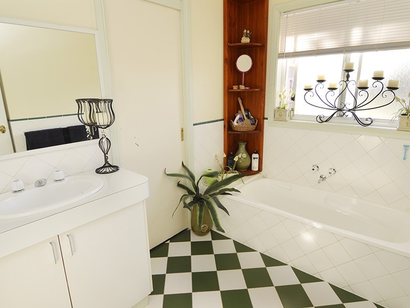 33 Riverside Avenue, Mildura VIC 3500